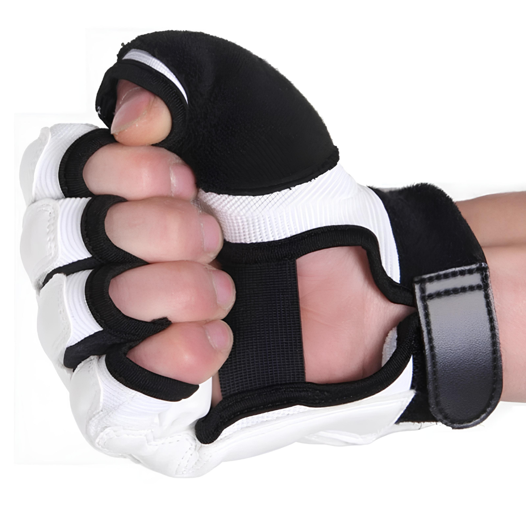 poing fermé_Gants_de_MMA_Respirants_et_Confort_blanc